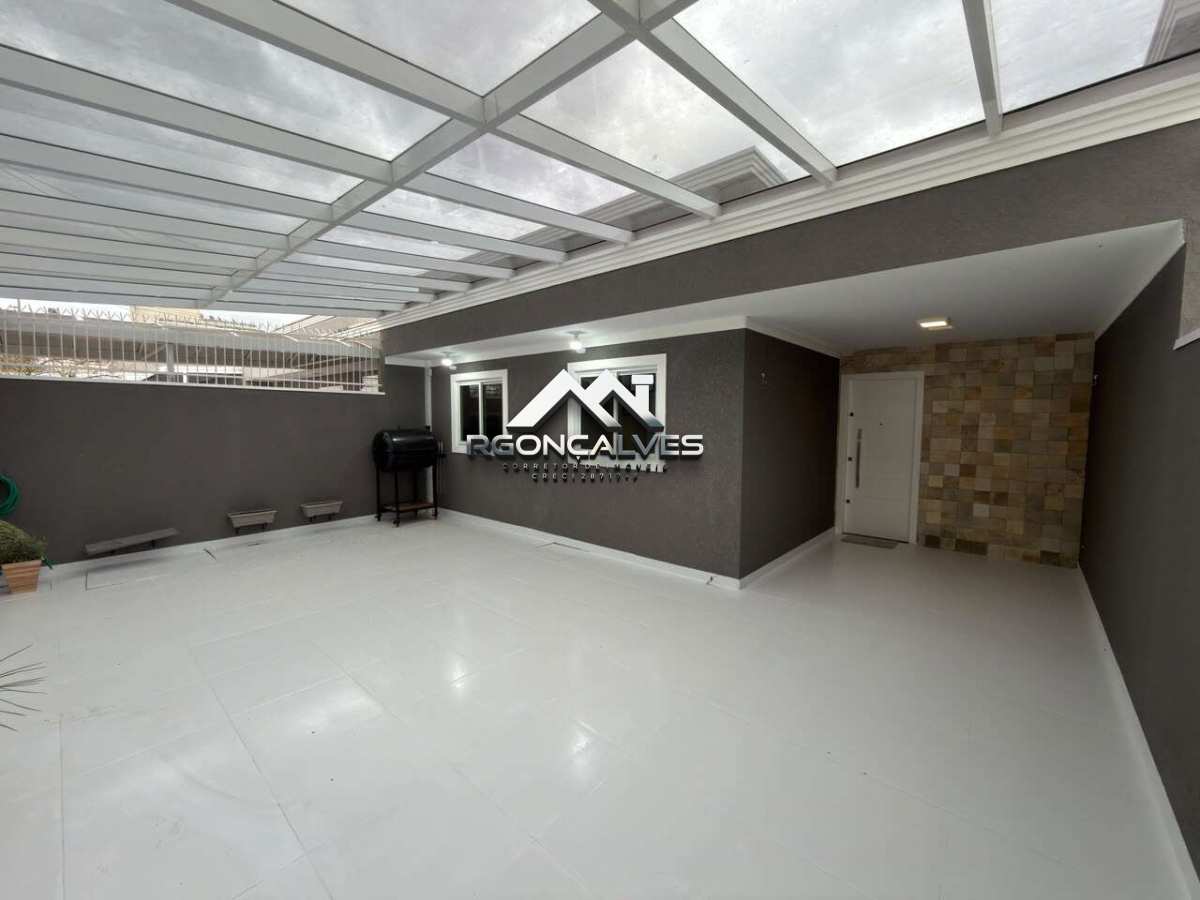 Casa térrea ampla e aconchegante com 2 dormitórios e excelente padrão de acabamento em Pinhais! - RGONÇALVES IMÓVEIS
