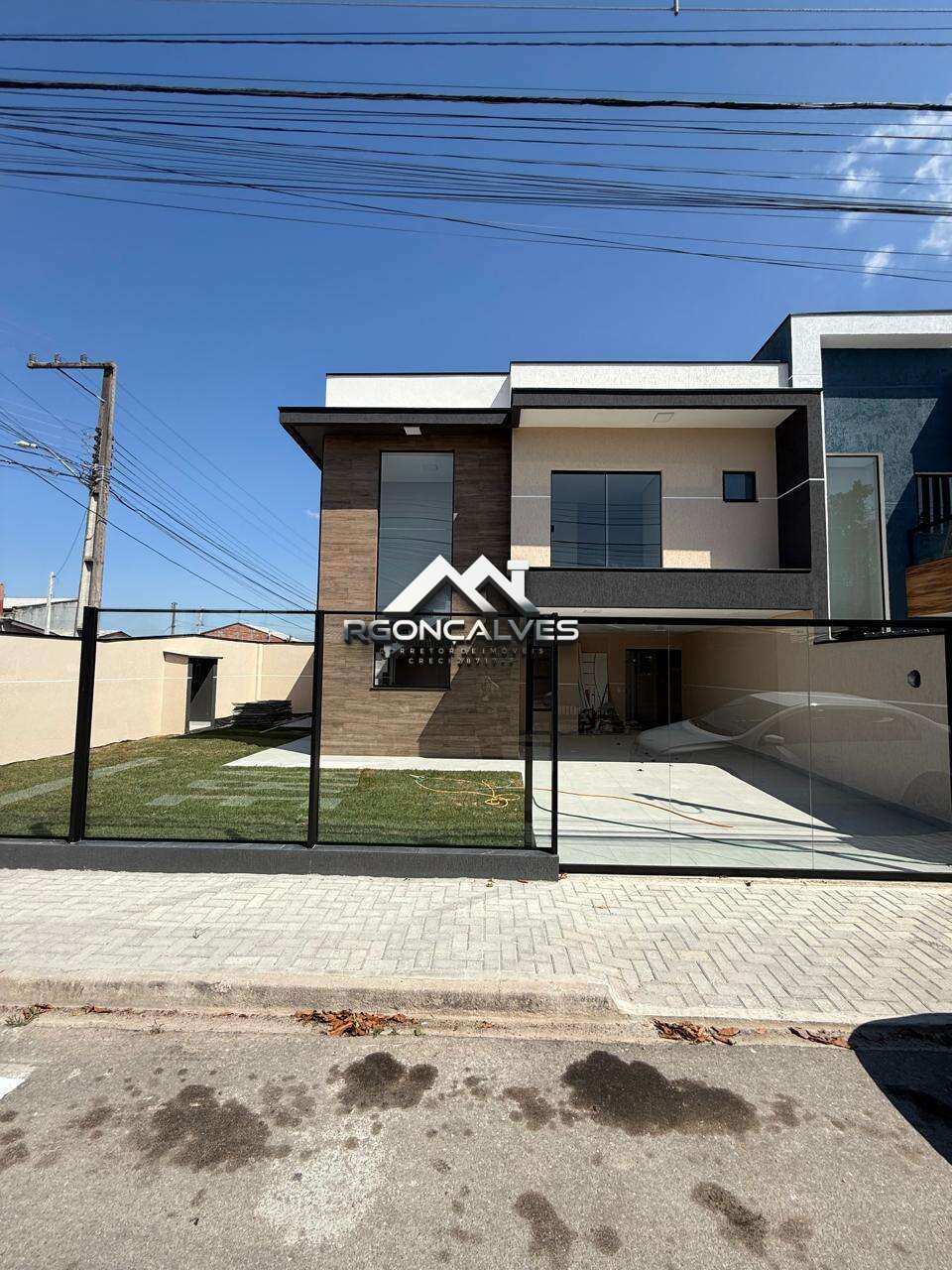 Sobrado à venda em Pinhais, Pineville, com 3 quartos, 110m²
