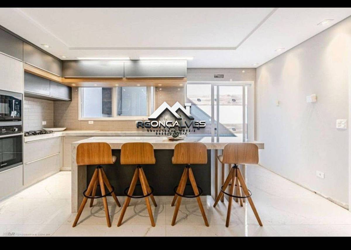 Sobrado em condomínio à venda em Piraquara, Vila Juliana, com 3 quartos, 380m²