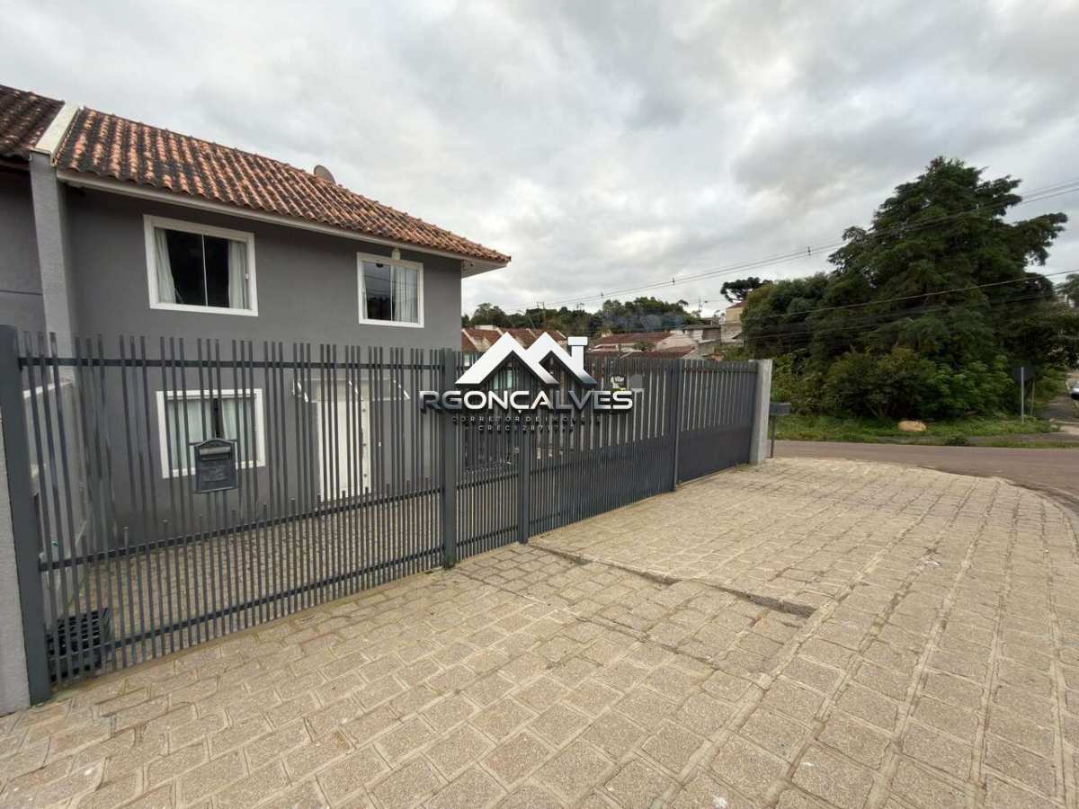 Triplex à venda em Piraquara, Vila Rosa, com 4 quartos, 130m² - RGONÇALVES IMÓVEIS